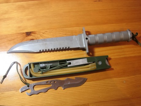 Hola. Vendo este cuchillo de sobra conocido, con todos los accesorios. Está en Asturias. 80€. 21