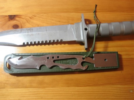 Hola. Vendo este cuchillo de sobra conocido, con todos los accesorios. Está en Asturias. 80€. 30