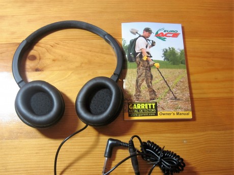 Hola. Vendo detector de metales, de reestreno, con todos los accesorios, salió dos veces al campo. Plato 11