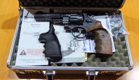 Vendo revolver S&W 327 trr8 performance center 357 magnum de 8 tiros y cañon de 5 pulgadas,guiado 00