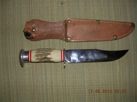 Bueno he estado buscando algun cuchillo de similar estetica al Aitor Classic pero con asta de ciervo real, 111