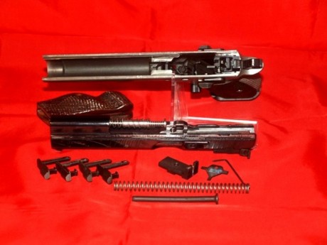Por encargo de un Compañero que deja el tiro, vendo dicha pistola
preparada para el tiro de precisión 00