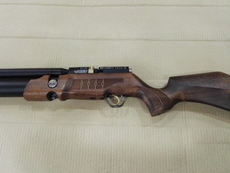 Vendo carabina de PCP Cometa Lynx V10 MKII  calibre 5.5 sin usar ni,  no ha pegado ni un tiro,  me la 00