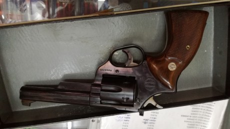 Hola, Un amigo, tiene en venta, NO cambios solo efectivo, las siguientes armas cortas. ASTRA MACHT VENDIDO.

Revolver 00