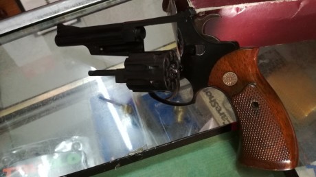 Hola, Un amigo, tiene en venta, NO cambios solo efectivo, las siguientes armas cortas. ASTRA MACHT VENDIDO.

Revolver 32