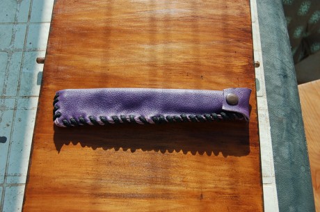 - Enzo Trapper N690Co scandi. Está usado, aunque reafilado y pulido (es duro de pulir el puñetero), pero 42
