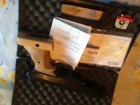 Hola, vendo la pistola Gamo compact con cacha anatómica para zurdos esta nueva , solo he disparado 50 02