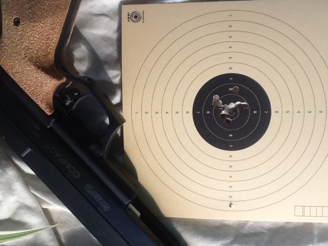 Hola, vendo la pistola Gamo compact con cacha anatómica para zurdos esta nueva , solo he disparado 50 01