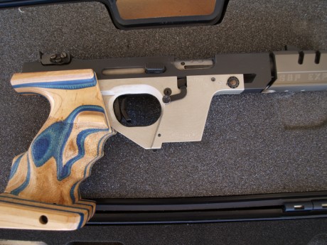 Un buen amigo vende su Walther GSP Expert con carro del 22 y muy poco uso. Me ha pedido que se la anuncie 01