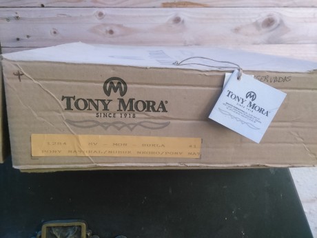 Vendo botas Tony Mora hechas a mano en palma de mallorca.
Unicas, es un modelo exclusivo hecho por encargo. 11