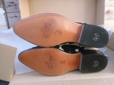 Vendo botas Tony Mora hechas a mano en palma de mallorca.
Unicas, es un modelo exclusivo hecho por encargo. 10