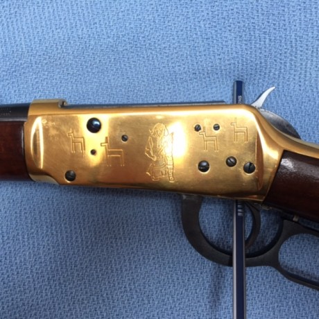 Vendo rifle Winchester 1894 Modelo Apache calibre 30-30 winchester. En perfecto estado de conservación 01