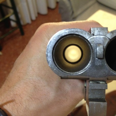Vendo escopeta paralela del calibre 12/70. Marca Ugartechea, modelo 30. No expulsora.
Cañones impecables 22