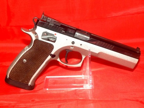 Por encargo de un Compañero que deja el tiro, vendo dicha pistola
preparada para el tiro de precisión 31