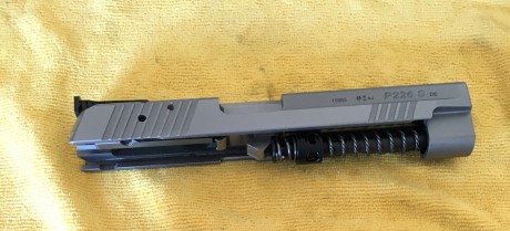La pistola está impecable, es el modelo all round ni un solo arañazo, habrá hecho unos 500 tiros y el 00