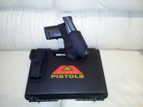 en Austria, es una de las mejores pistolas jamás fabricadas en polímero que cuenta además con una estética 00
