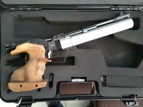 Vendo pistola de aire Feinwerlbau P44 Schwartz, comprada nueva en 2014 y en perfecto estado de salud, 01