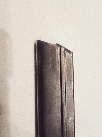 Buenas, pongo a la venta cargador de tambor para Luger original de la WWI. 

Se trata de un modelo 2 (1°tipo) 00