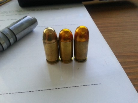 Recargue la semana pasada unos cartuchos del 45 acp de .451" y 230grains de la maca H&N estaban 02