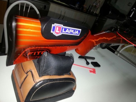 Se vende esta preciosidad de carabina SAKO QUAD.cal 22 + saco + bipode.( todo junto).
En perfecto estado, 02
