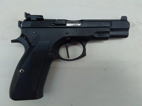 Hola a todos, cambio pistola CZ75B guiada por Licencia A por alguna escopeta de corredera del 12 o pistola 01