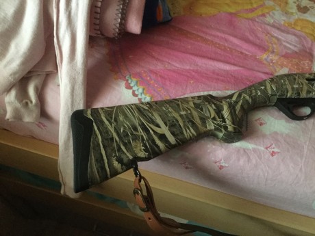 hola, acabó de comprar una escopeta semiautomática , ni de las caras ni de las baratas, de polímero, en 31