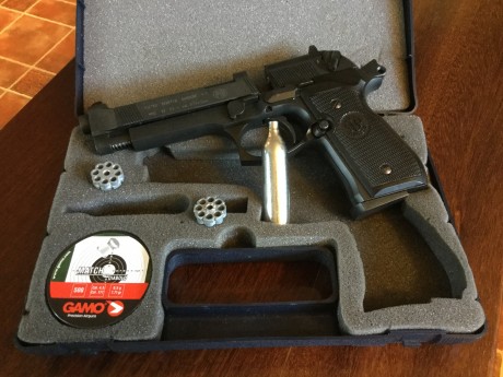 Hola,un compañero del club vende una pistola de co2,para cualquier consulta paso telefono por privado.
La 00
