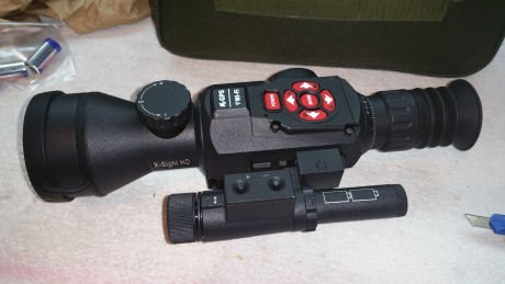 Hola a todos.
Vendo visor nocturno X-Sight II 5x20. Nuevo a extrenar con factura de 15-Agosto 2016. La 02