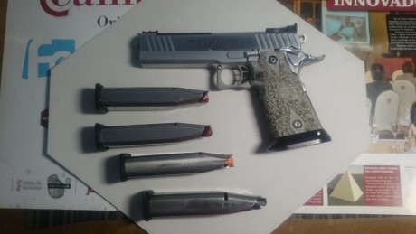 Un amigo me ha pedido que le ponga en venta en este foro una STI modelo EXECUTIVE, calibre .40. El arma 02