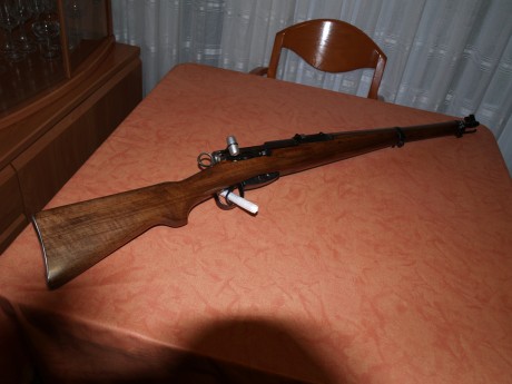 Pues Vendo tres Rifles, dos Históricos, y uno nuevo a Estrenar todavía tiene la grasa de Fabrica, 


El 02