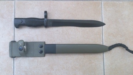 Hola. vendo una bayoneta original del Fusil de Asalto Cetme modelo C sin estrenar. Está en Madrid. El 01