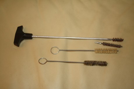 Lo dicho vendo juego de gratas intercambiables del calibre 32; y dos gratas rígidas del calibre 9

25€ 01