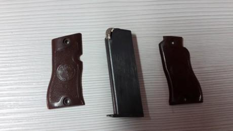 se venden  juego de cachas y cargadores de star dkl nuevos 20 euros mas portes. 00
