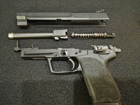 Vendo Pistola HK USP Expert en calibre 9mm,2 cargadores, maletin original etc. Recorrido del disparador 02