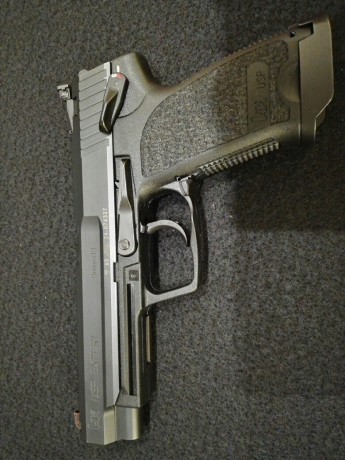Vendo Pistola HK USP Expert en calibre 9mm,2 cargadores, maletin original etc. Recorrido del disparador 01