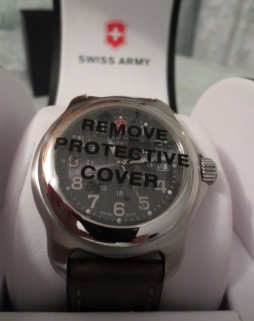 Cambio o vendo reloj Victorinox Swiss Army Men's Inox, nuevo, a estrenar, con todos los estuches y documentación 01
