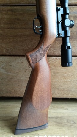 Vendo carabina Weihrauch hw 80k calibre 5,5 rigurosamente nueva. Comprada en Sermasports hace 1 mes. Incluye 01