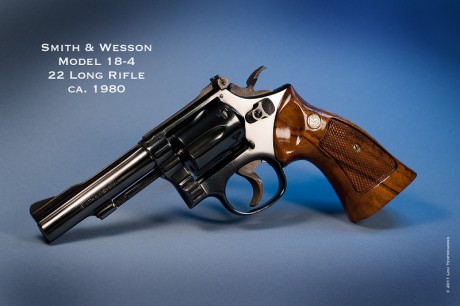 Buenas a todos.
Se que es muy difícil de encontrar, pero estoy buscando un revolver S & W mod. 18 01