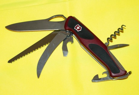 REBAJADA VICTORINOX RANGER GRIP 57, precio es de 50 €, portes incluidos. 02