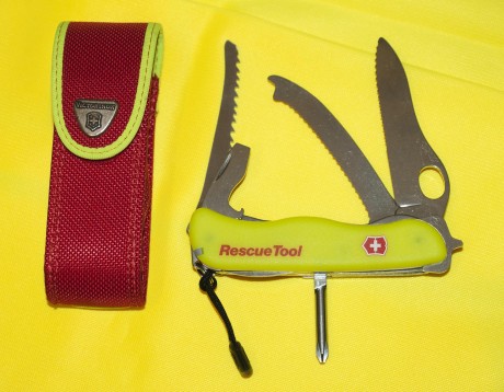 En venta Victorinox Rescue Tool, nueva a estrenar por 50 €, con envio incluido. 01