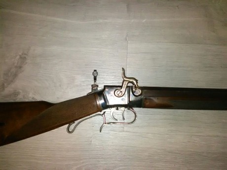 Un gran tirador y amigo, vende este magnífico rifle Wesson de avancarga, calibre 45, diopter, túnel y 01