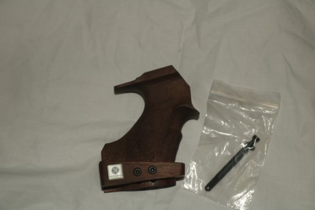 Vendo empuñadura para LP10 y/o LP50, talla L
120 E portes incluidos
Animo 01