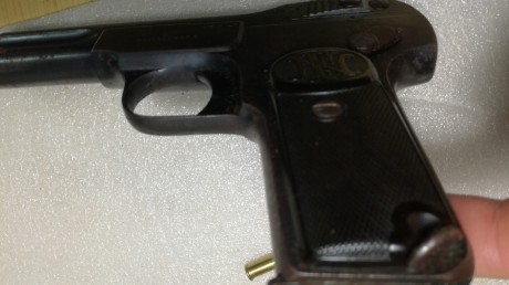 Vendo pistola borowning breveté 1900 calibre 7,65. Funciona perfectamente. Un arma emblemática para los 30