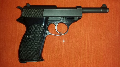 Hola 
Vendo pistola Walther P 38 del 9 mm Guiada en F
EL arma se encuentra en Madrid, por si alguien quiere 01