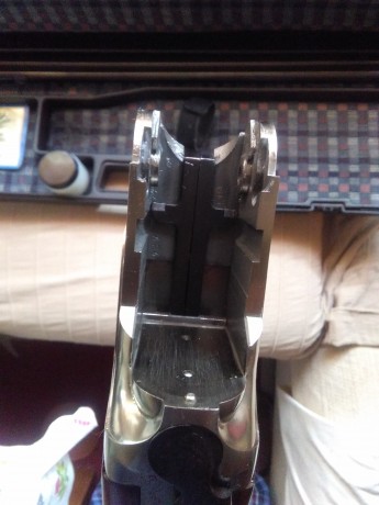 Vendo escopeta superpuesta válida para tiro y caza. No tiene casi uso, la vendo por falta de tiempo. Esta 61