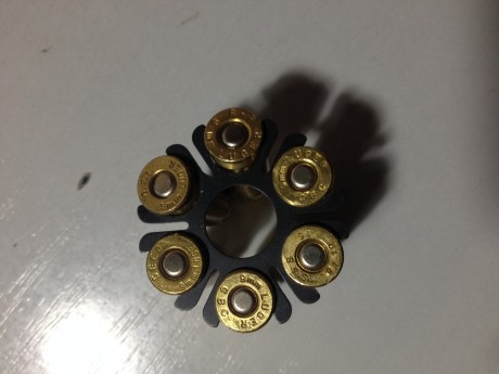 Hola compro speed loader para ASTRA POLICE , son para usar con el tambor de 9mm.
Muchas Gracias. crom_1@hotmail.com 00