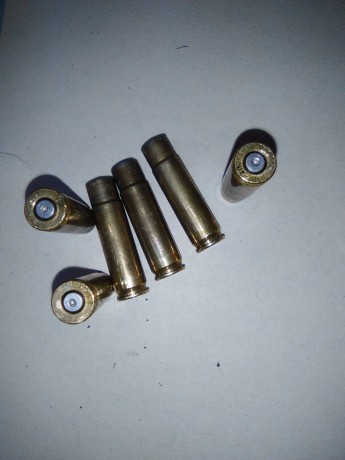 Saludos al foro.
El tema que quisiera tratar es el de la oferta de los rifles de cerrojo en calibre .300 100