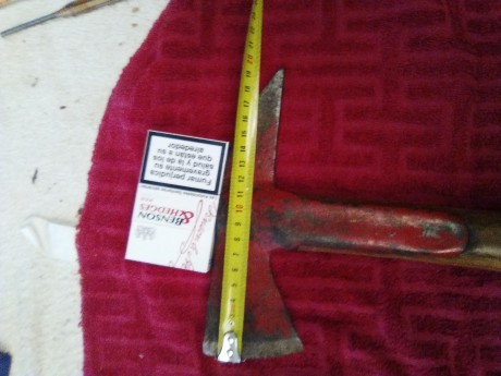 Hola pongo a la venta esta magnifica hacha, posible de trinchera pensaba que era de bomberos pero todas 22