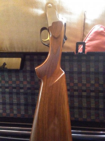Vendo escopeta superpuesta válida para tiro y caza. No tiene casi uso, la vendo por falta de tiempo. Esta 100