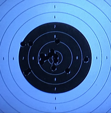 Buenas noches.
Estoy buscando una pistola sencillita, para empezar en esto del tiro con aire.
Inicialmente 12